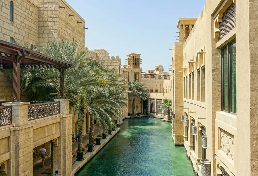 التحصين ضد الأمراض المعدية: جهود الصحة العامة في المناطق النائية